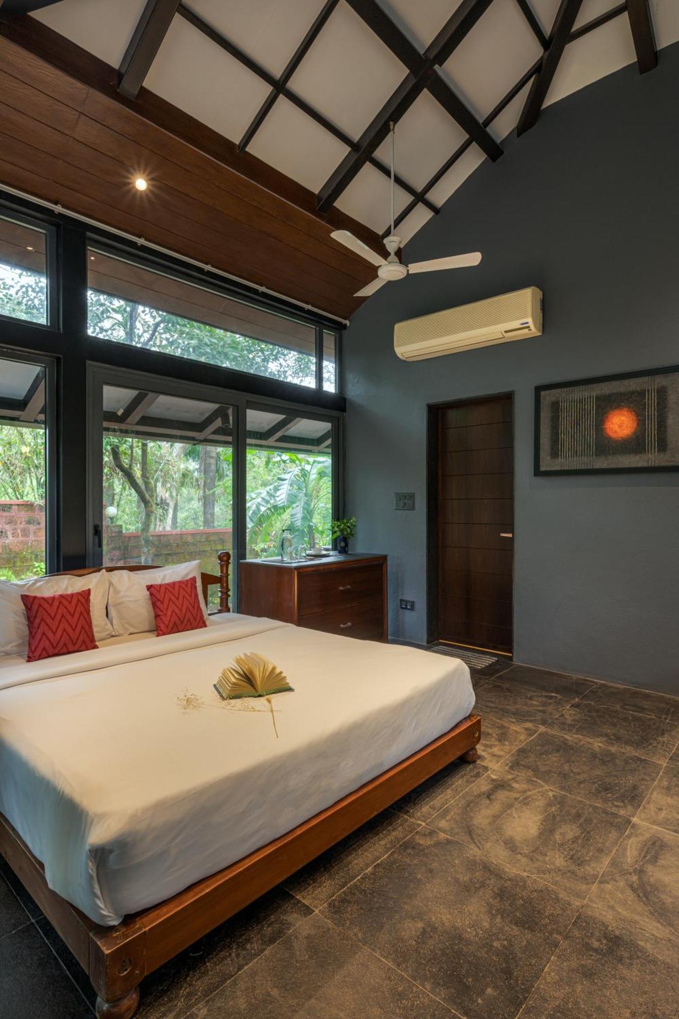 Saffronstays The Glasshouse, Panchgani - Beautiful Glass Villa For Couples Εξωτερικό φωτογραφία